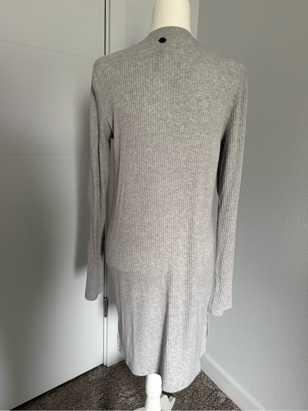 GAIAM Light Gray Ribbed Button-Front Cardigan - Picture 3 of 5